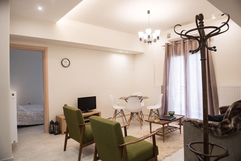 Halu! Modern Centre Apartment
