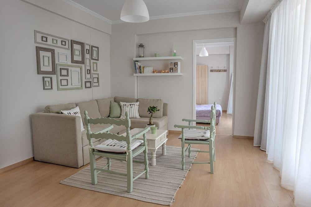 V&V Acropolis View Apartment