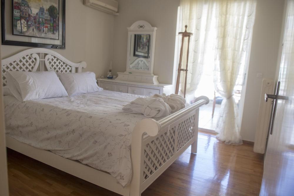 Athens Deluxe Apartment Near Acropolis