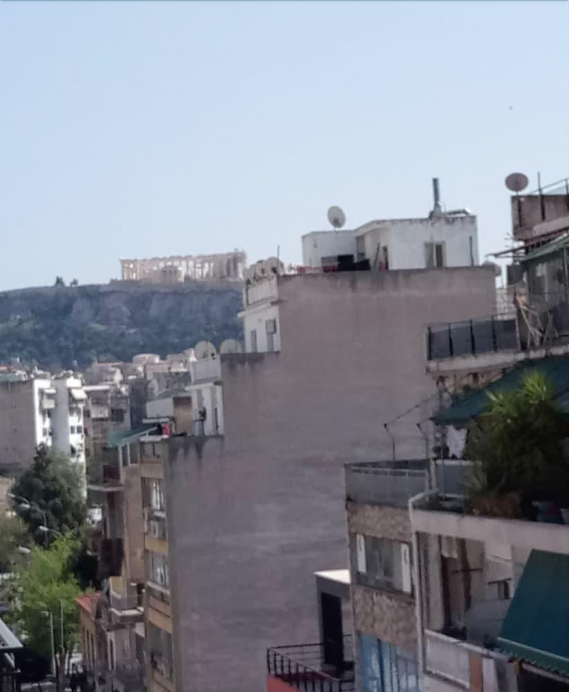 Cozy Apartment  Side View of Acropolis