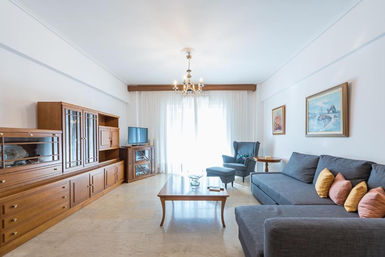 Vintage Acropolis Apartment by Cloudkeys
