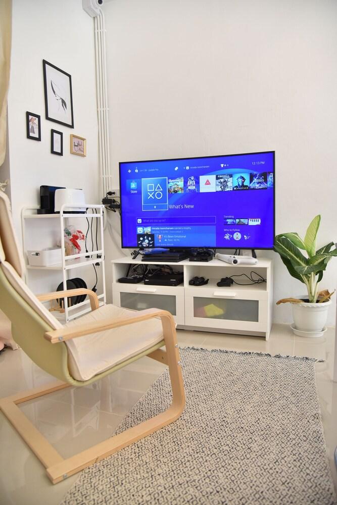 Designer's Home 2