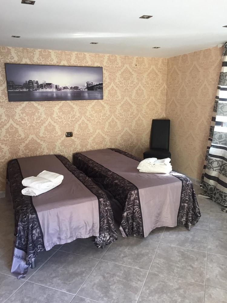 Hostel la Nuit 1
