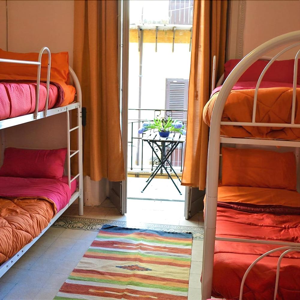 Hostel Via Zara 1