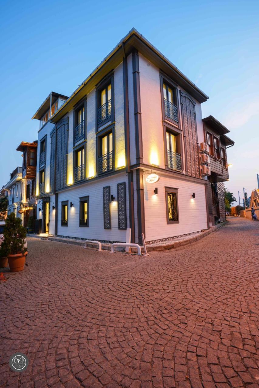 Violin Hotel