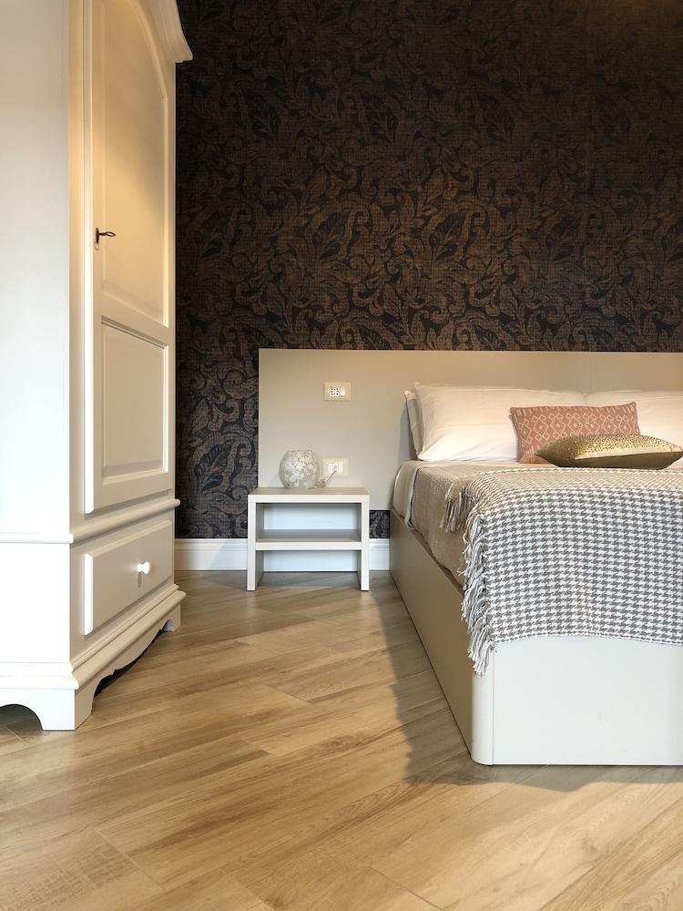 It's Room 2