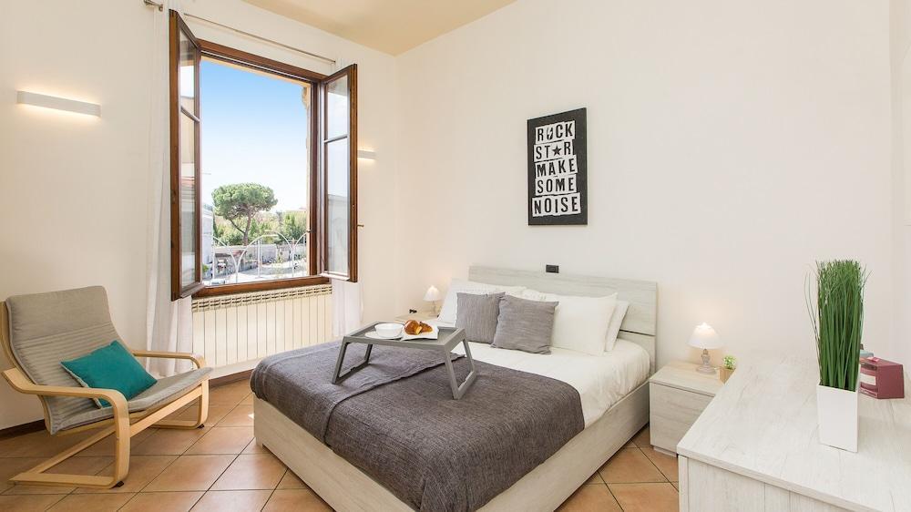 Rental in Rome Rosselli Palace Apartment 5