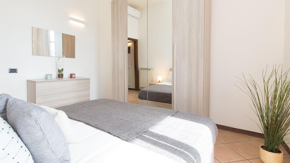 Rental in Rome Rosselli Palace Apartment 5 1