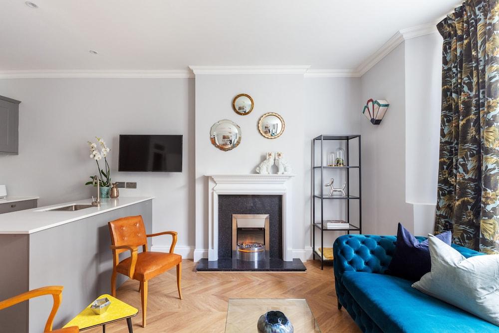 Beautiful 2 Bedroom Garden Flat 1