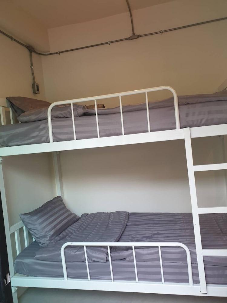 1919 Hostel 2
