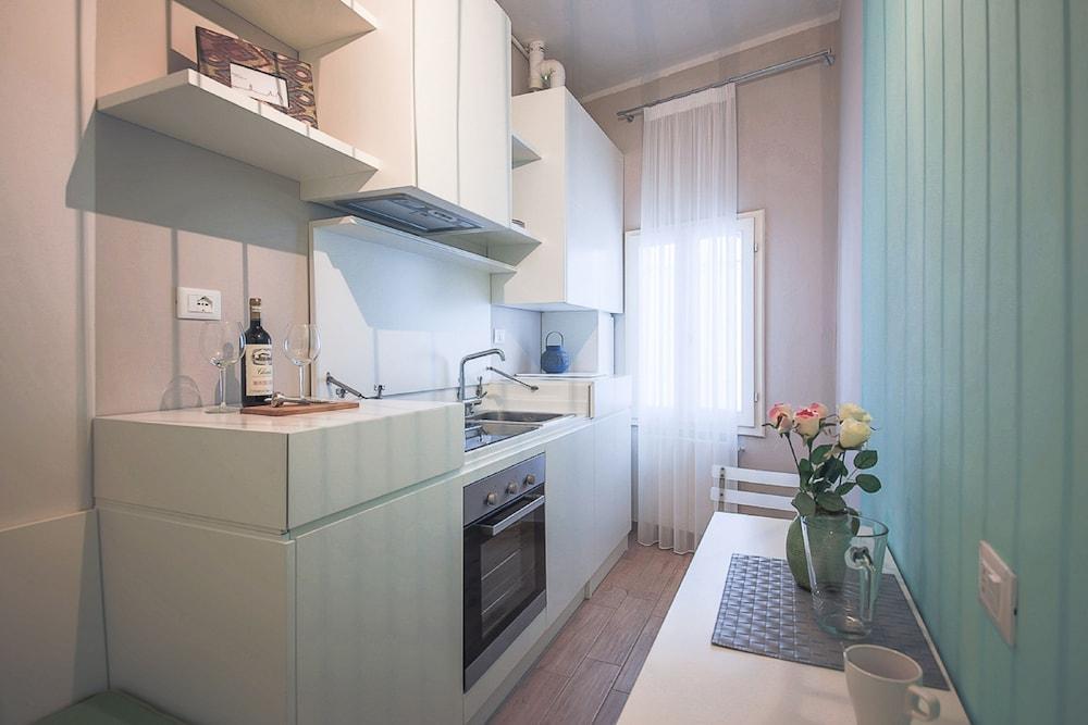Pinzochere White 1