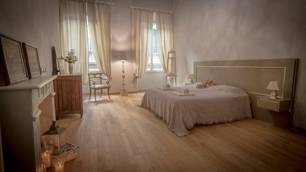 Breathtaking 4bd Apt 5min Walk To Duomo 2