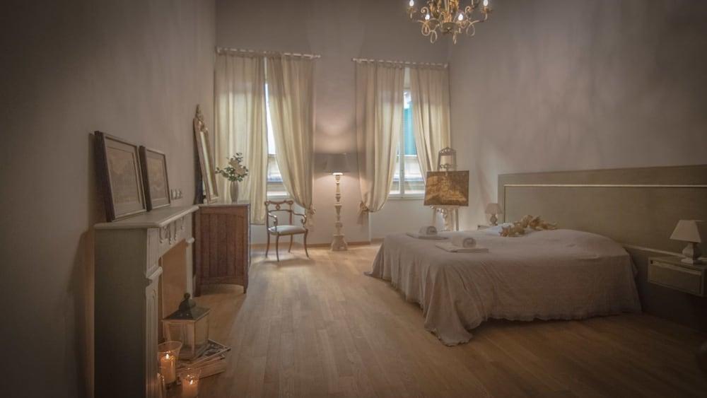 Breathtaking 4bd Apt 5min Walk To Duomo 1
