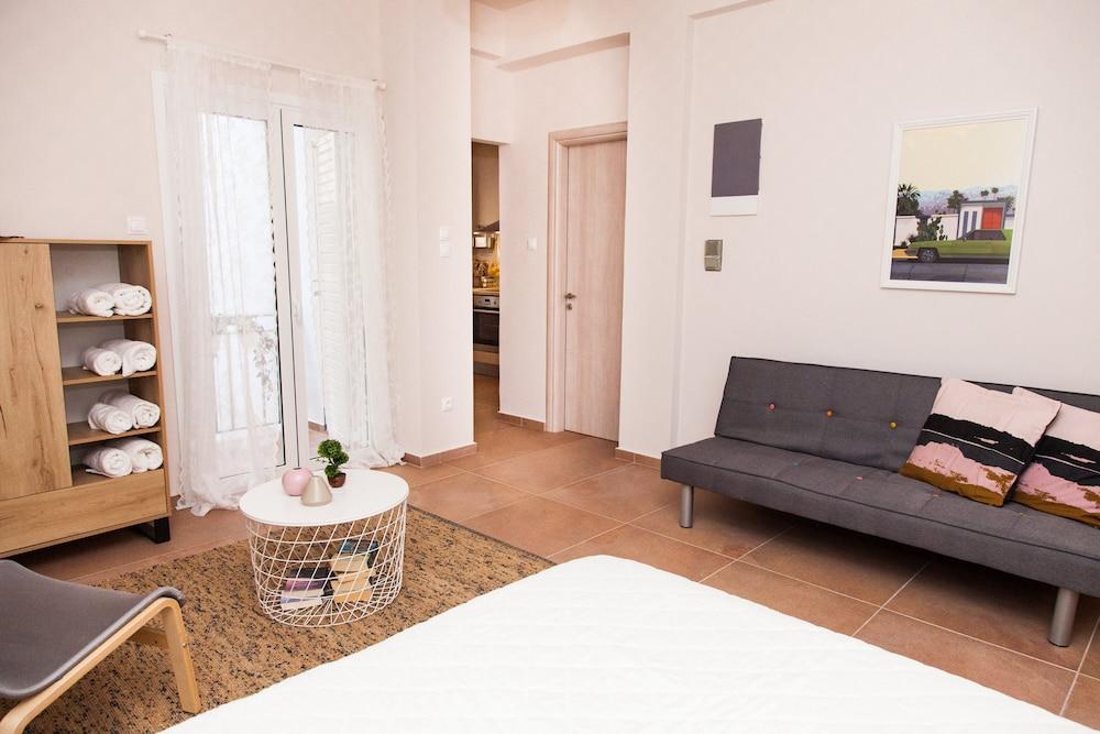 Cozy Studio Athens Downtown - Sleeps 3