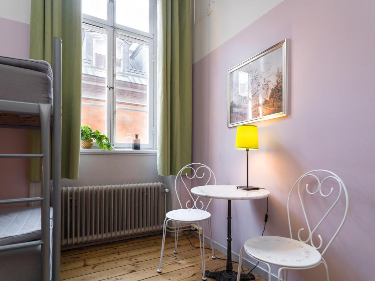 Castanea Old Town Hostel 1