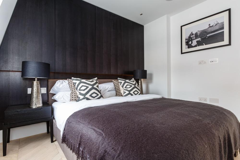 Goodge Street IV 2