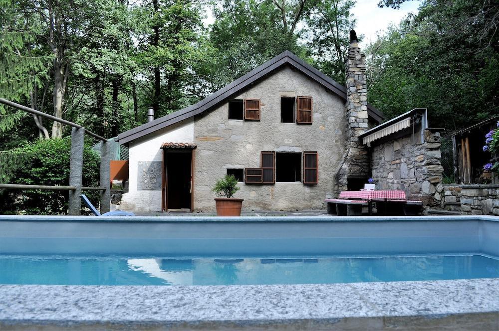 Typical, Romantic Tessiner Cottage
