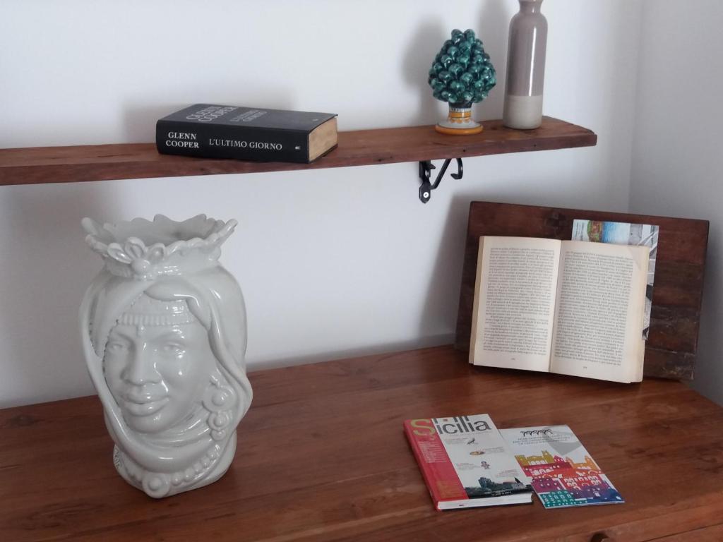 Ad Hoc Rooms 1