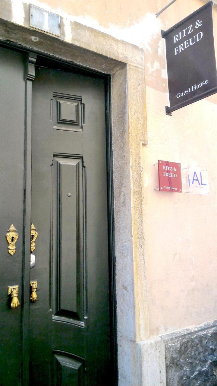 Ritz & Freud (Adults only)