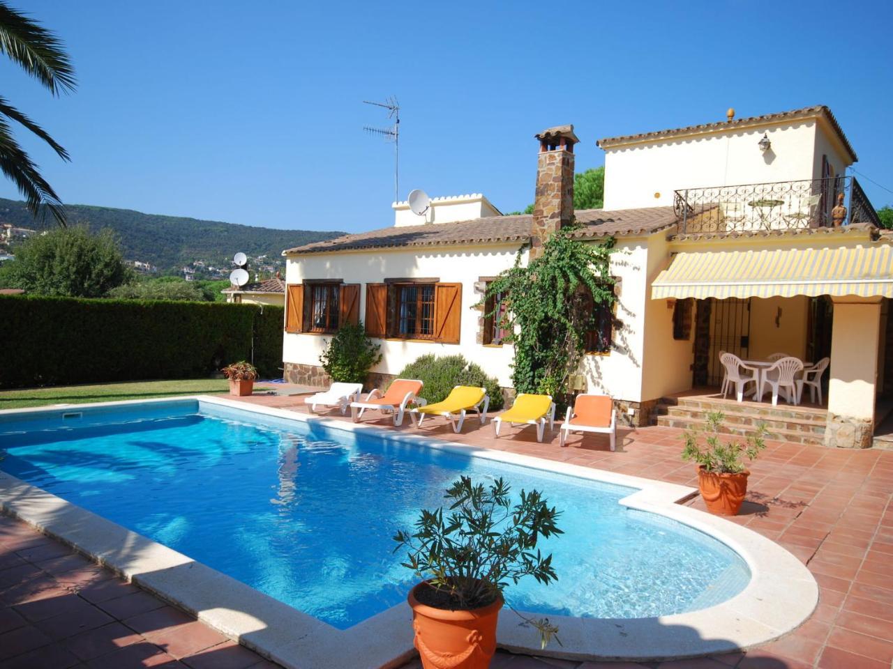Peaceful Villa in Calonge Spain with Swimming Pool