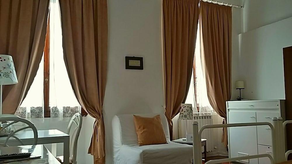 Lucretia House 2