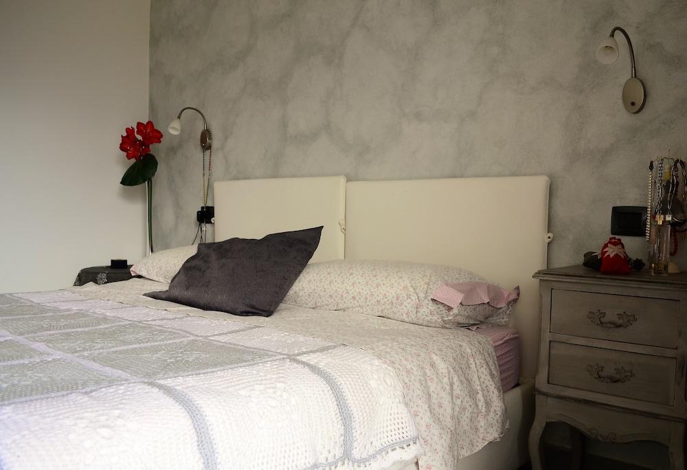 Appartamento Vista Lago Red & Grey 1
