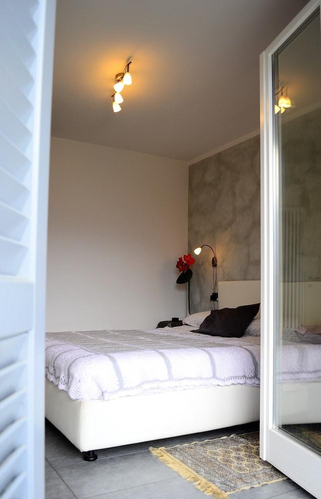 Appartamento Vista Lago Red & Grey 2