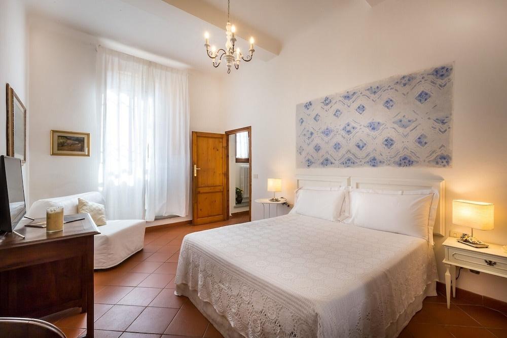 Classic Tuscany Apartment a by Mmega