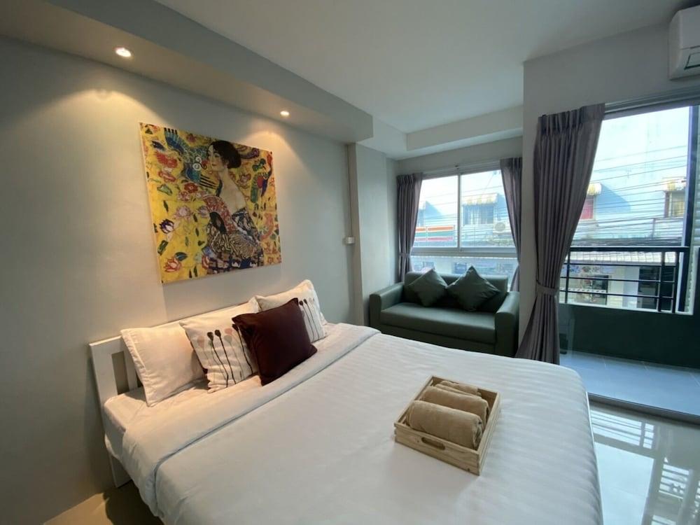 Na Bangkok Residence by the Emerald