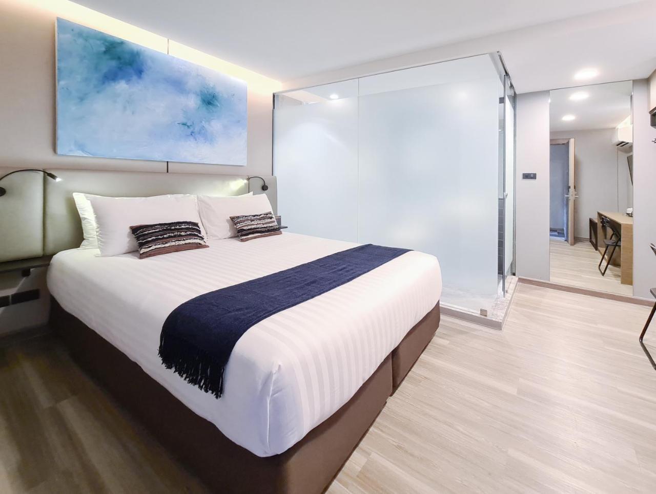 Sova Hotel Bangkok 1
