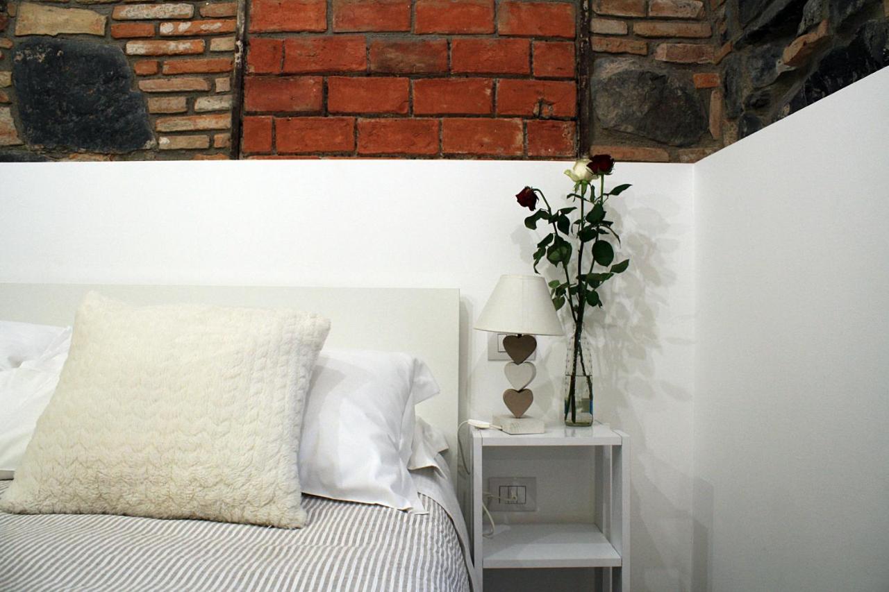 Rumi Rooms 1