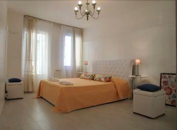 Grimaldi Apartments - Jolie