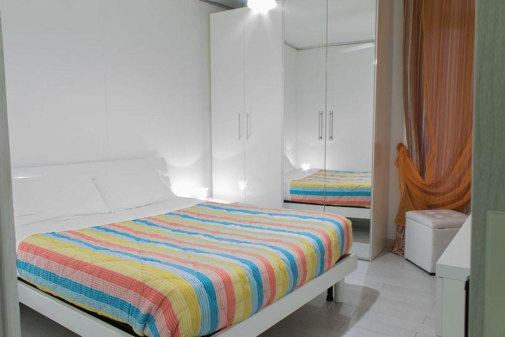 Grimaldi Apartments - Jolie 1