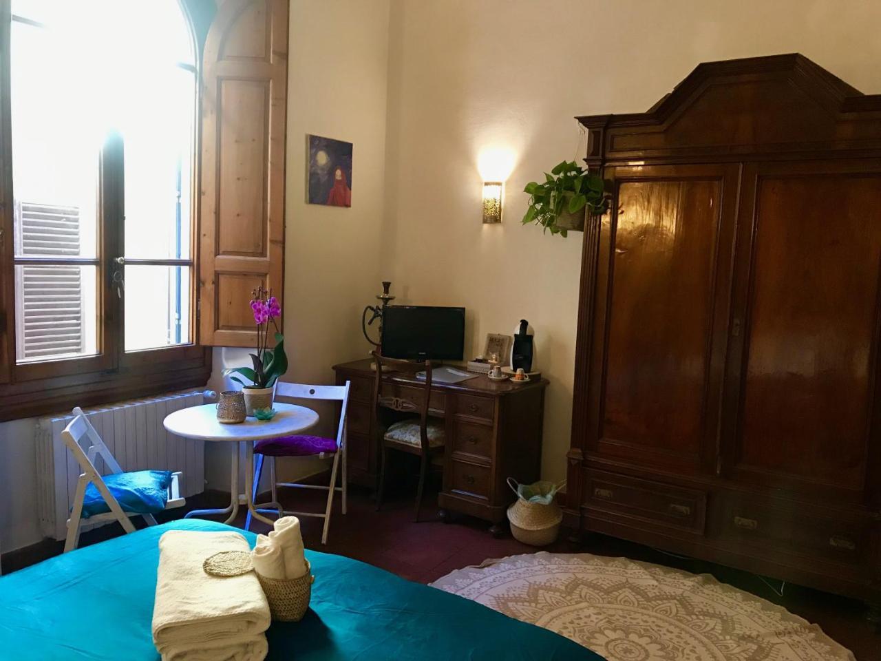 Strange Uncle Hostel 2