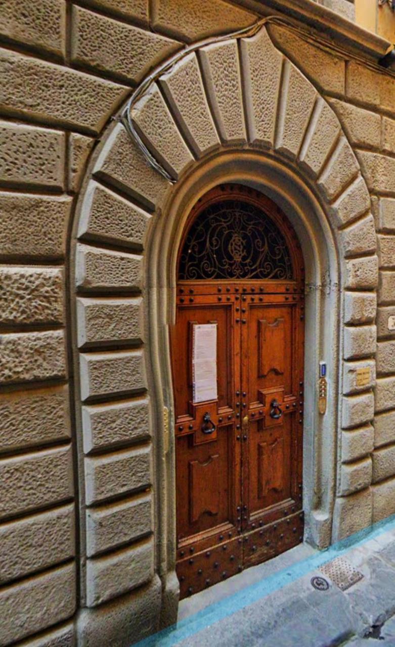Strange Uncle Hostel 1