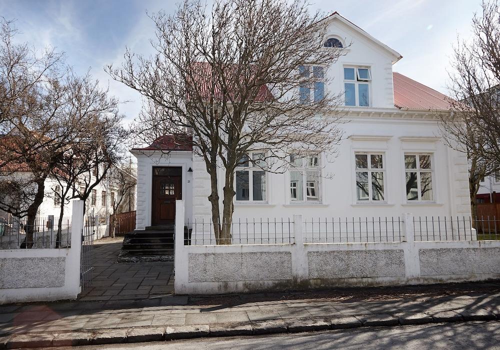 Casa Apartments