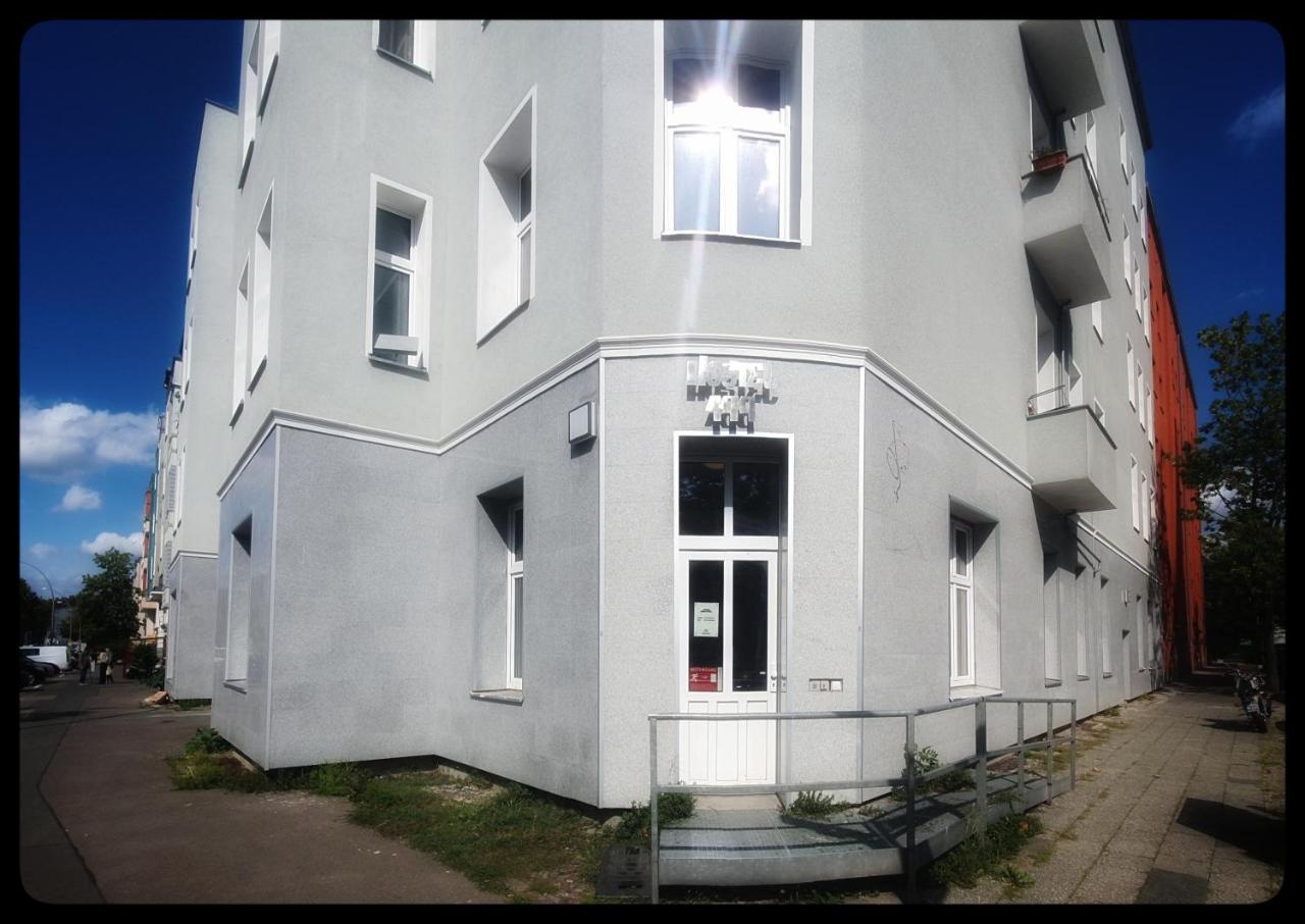 Hostel 199 1