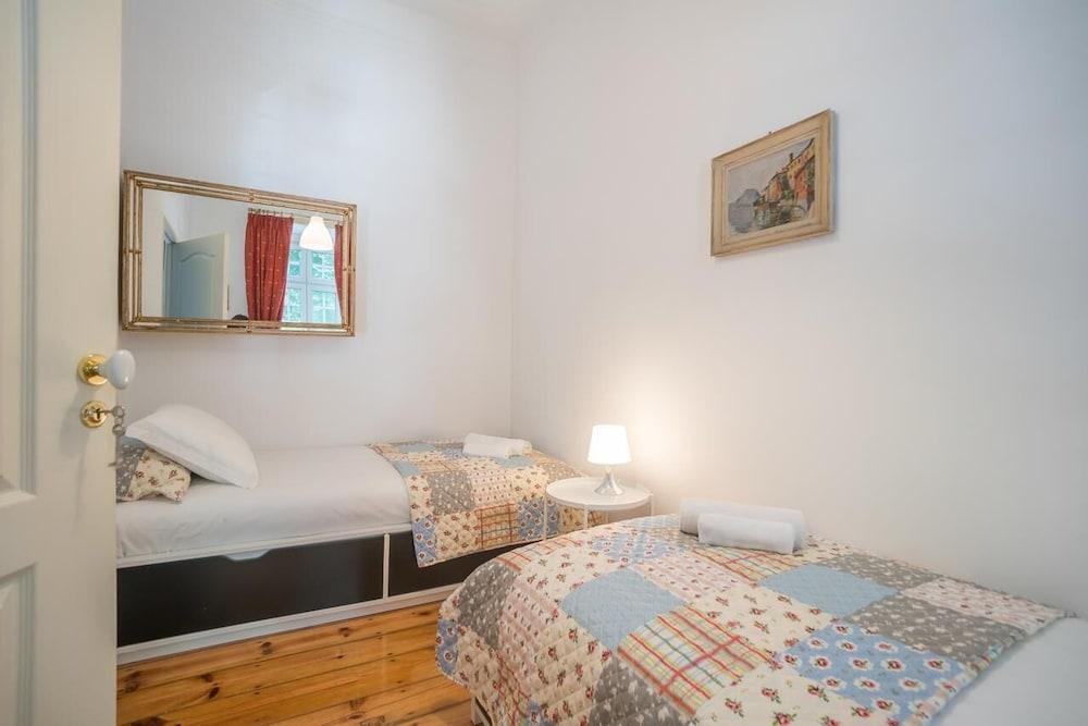 Campo Pequeno 3 Bedroom Apartment 2