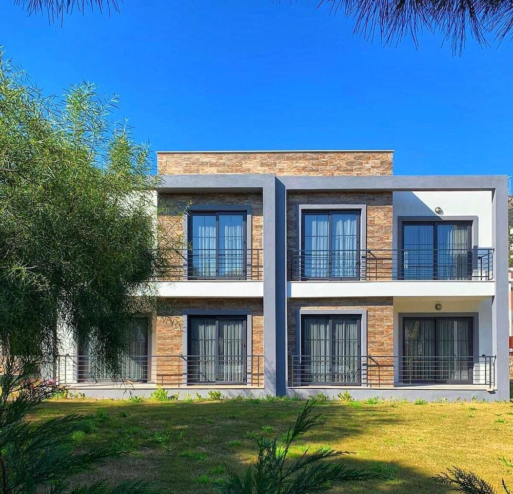 La Morada Suites