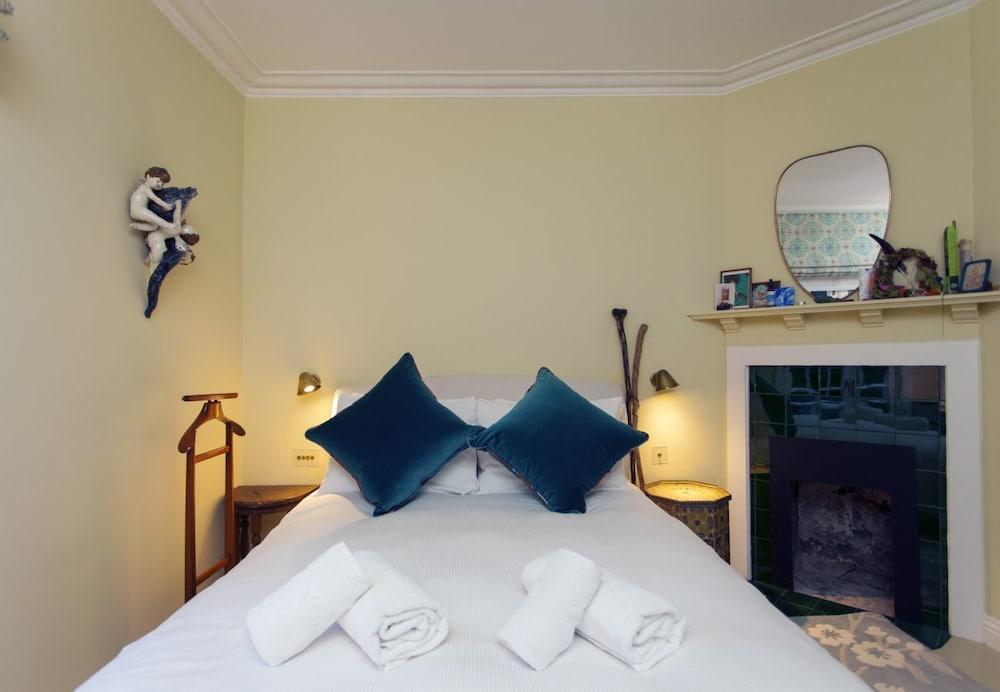Holland Park Luxury with Garden 2