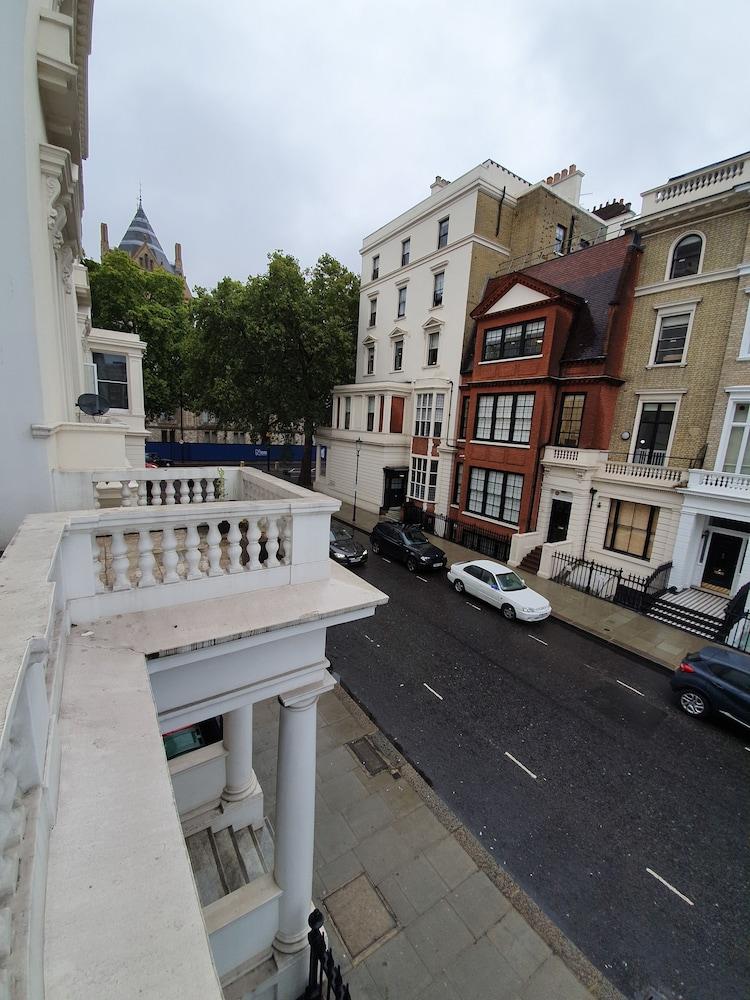 Studio Apartment in South Kensington 12 1