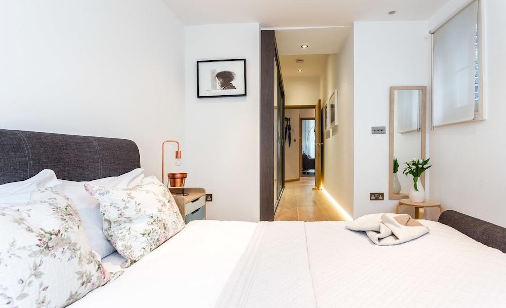Westbourne Grove by Lime Street 1