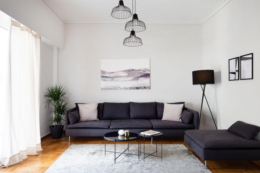 Upstreet Elegant Kolonaki 2bd Apartment