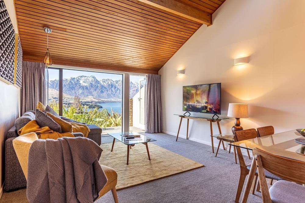 Alpine Gold with Incredible Lake Views SPA