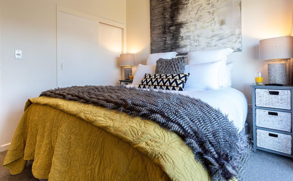 Alpine Gold with Incredible Lake Views SPA 1