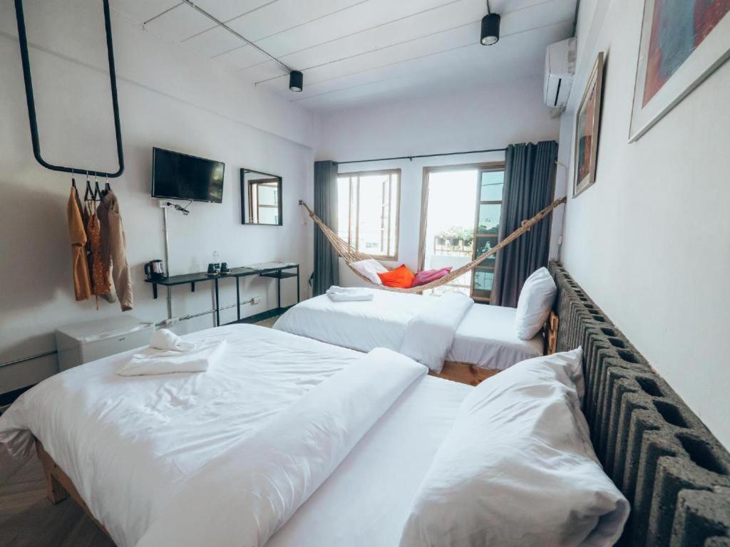 Haus Sathorn 11 Bed And Breakfast 2