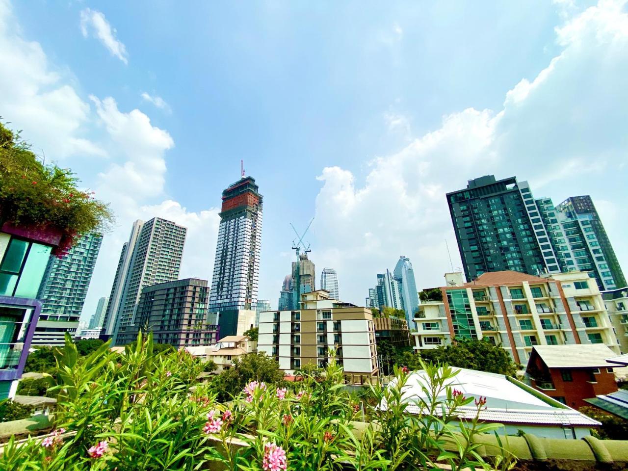 Nt Place Sukhumvit Suites