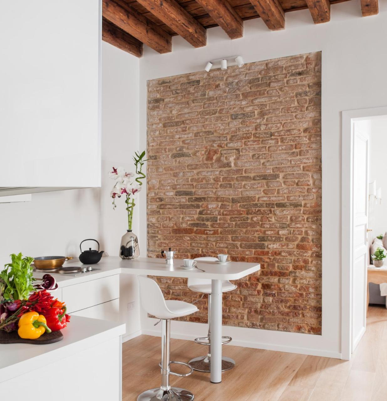 Ca Del Mar Venice Luxury Apartments 2