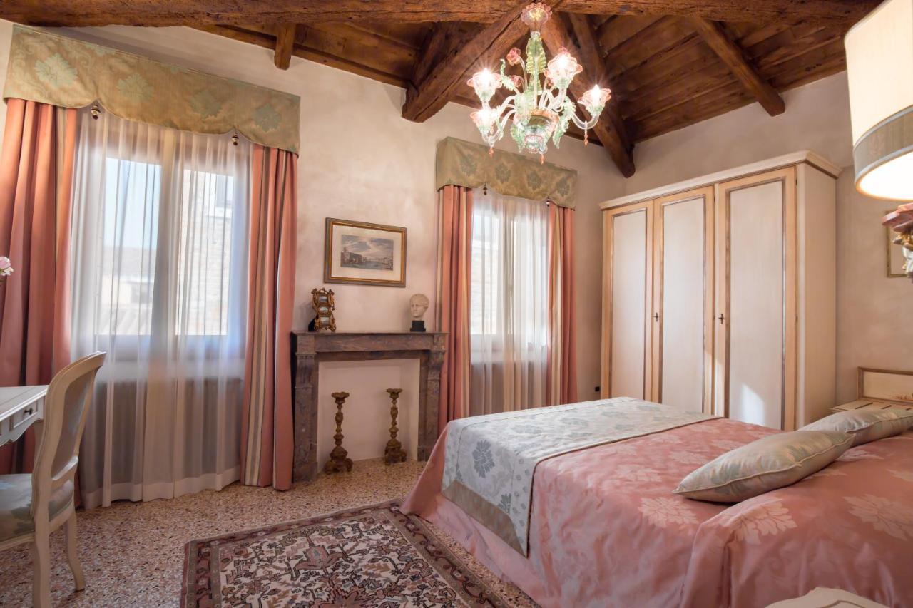 Ca Manzoni Apartment with Terrace 1