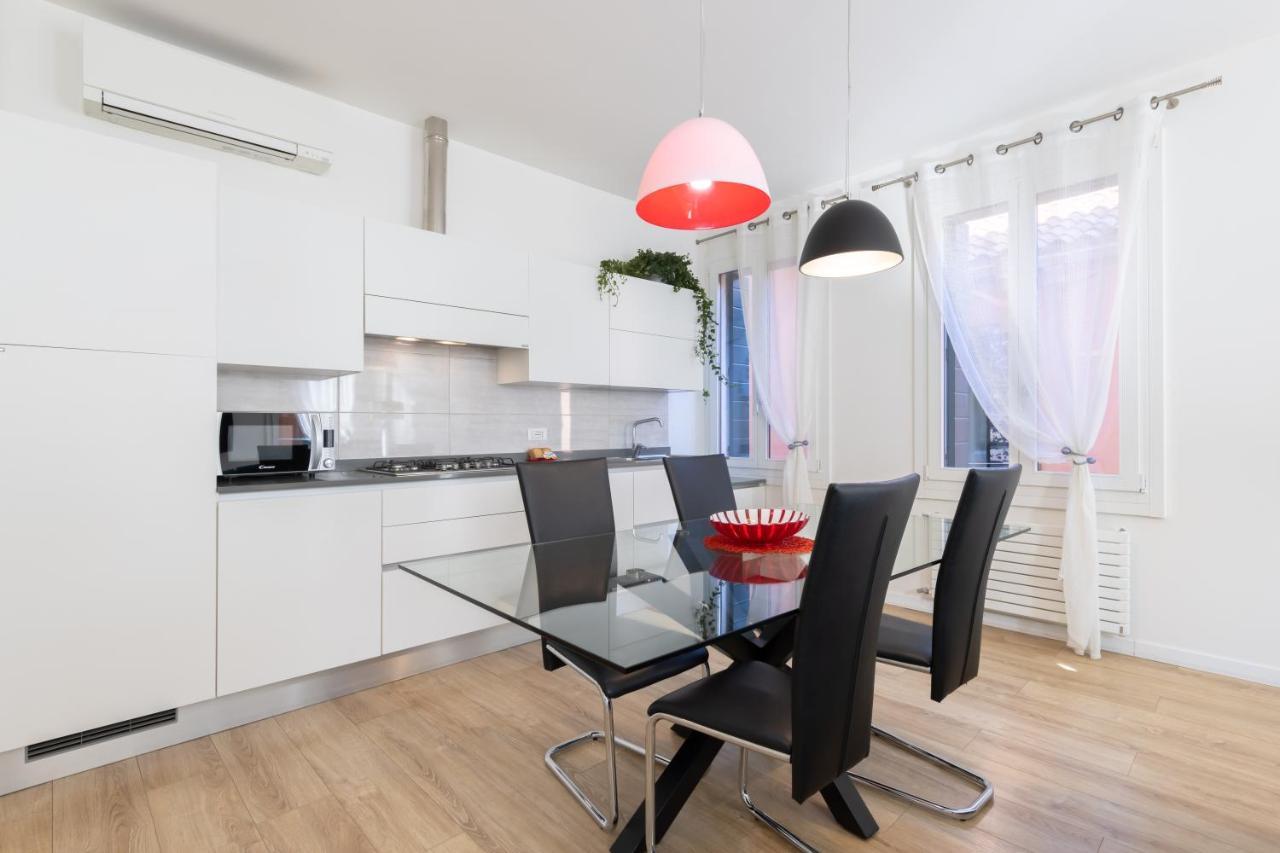 Rialto Bridge Luxury Apartment 2